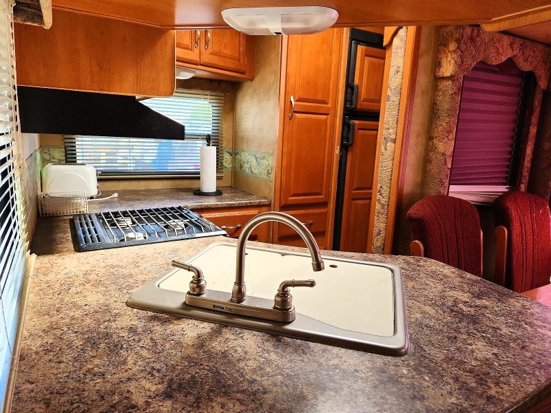 51409146 :رقم المزاد ، 4YDF2922882504204 vin ، 2008 Keys Cougar 5th Wheel مزاد بيع