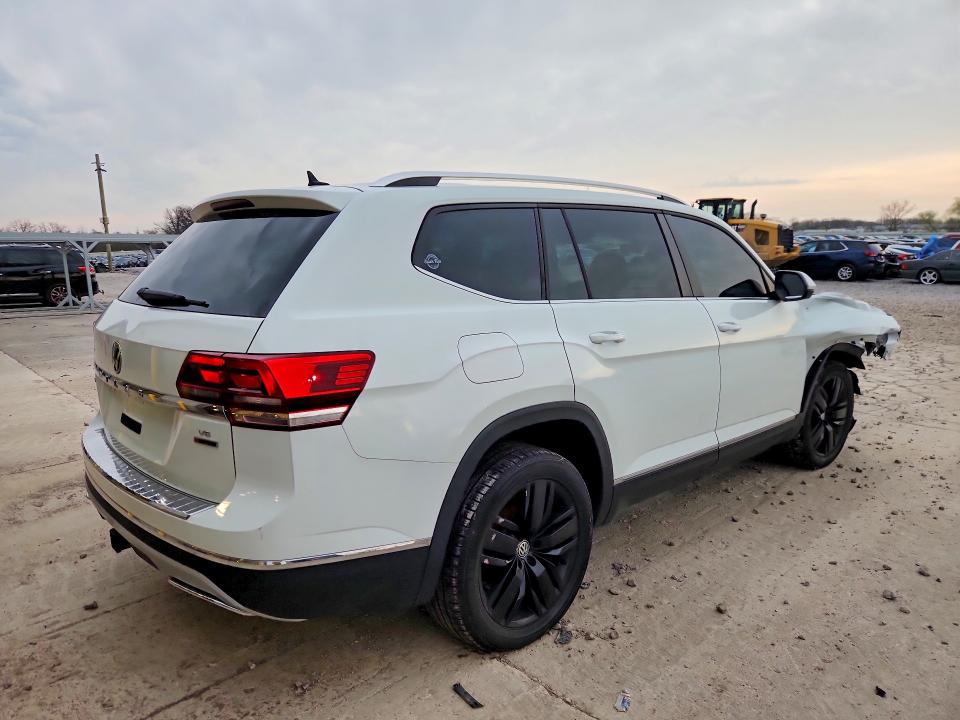 50229496 :رقم المزاد ، 1V2MR2CA3JC550170 vin ، 2018 Volkswagen Atlas مزاد بيع