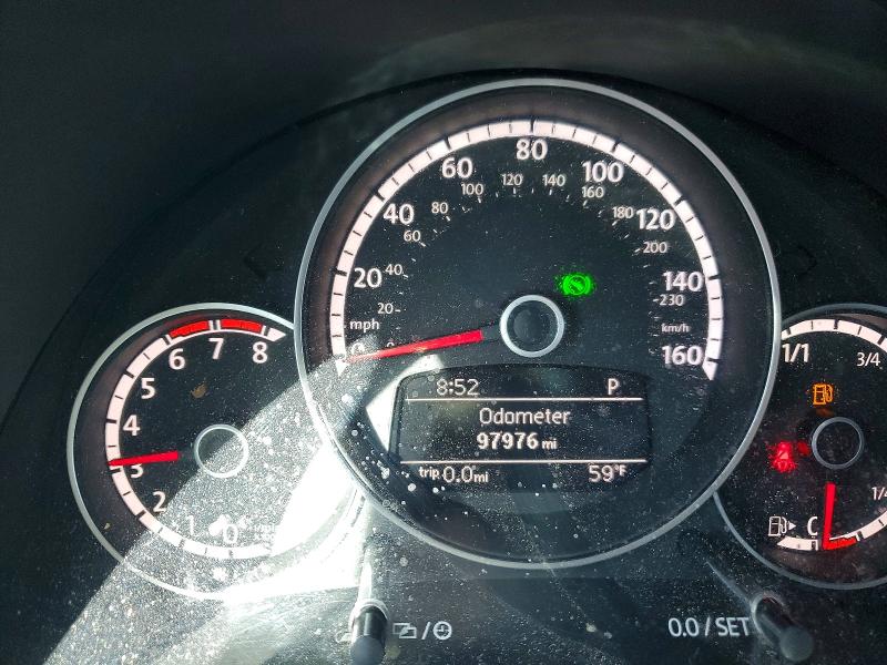 2015 Volkswagen Beetle მანქანა იყიდება აუქციონზე, vin: 3VW517ATXFM811702, აუქციონის ნომერი: 50424126