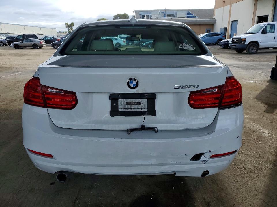 Продажа на аукционе авто 2015 Bmw 320, vin: WBA3B1C57FK136110, номер лота: 50100906