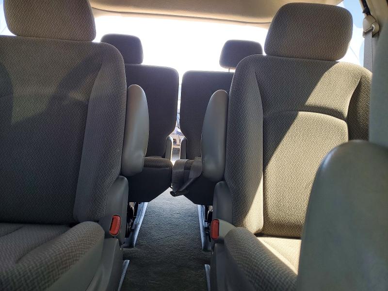 49332776 :رقم المزاد ، 1A4GP45R86B691004 vin ، 2006 Chrysler Town & Country مزاد بيع