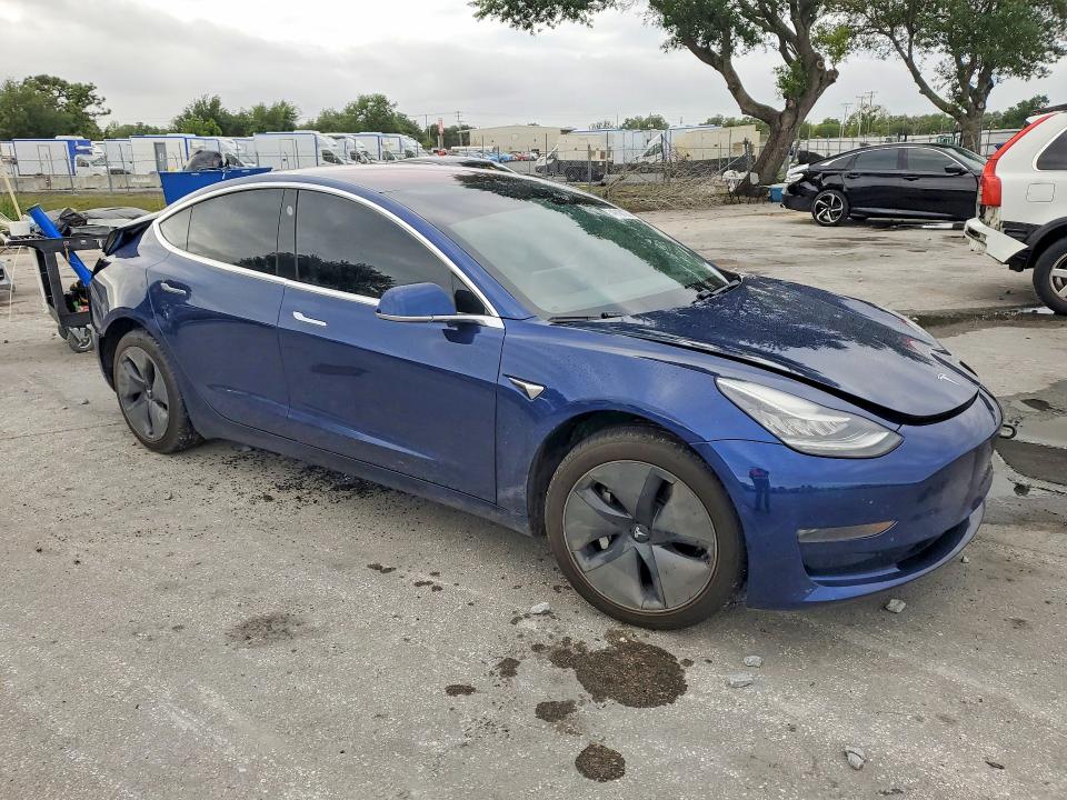 Продажа на аукционе авто 2018 Tesla Model 3, vin: 5YJ3E1EA2JF076778, номер лота: 49181276