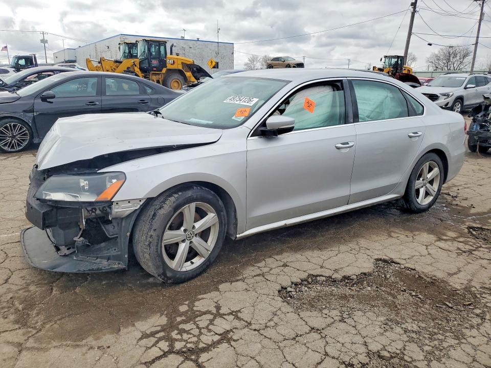 2013 Volkswagen Passat მანქანა იყიდება აუქციონზე, vin: 1VWBP7A34DC133514, აუქციონის ნომერი: 49754126