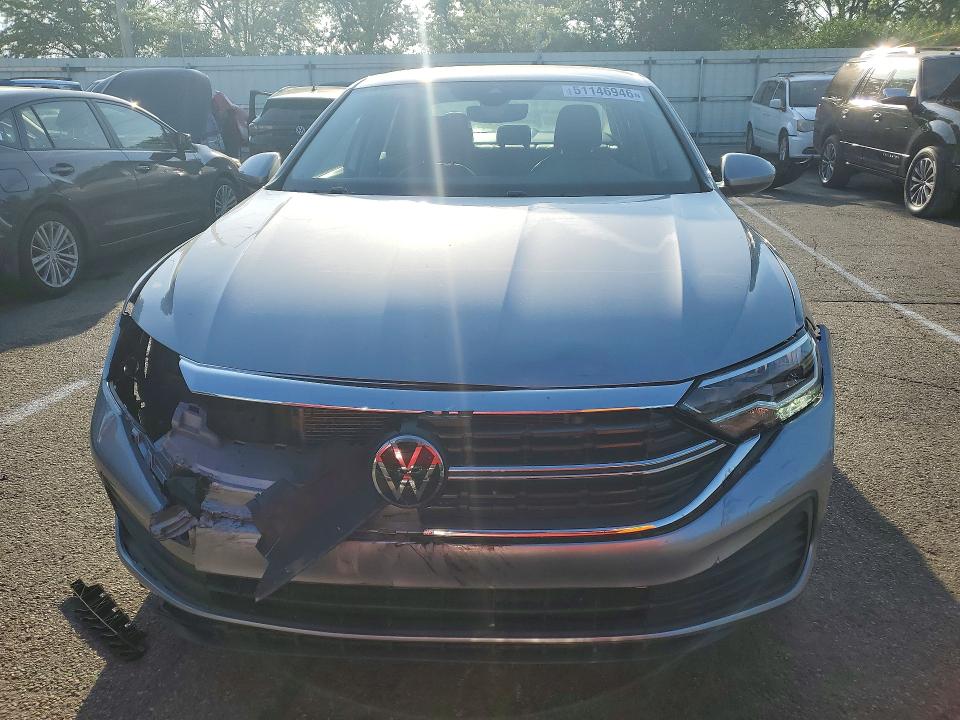 Продажа на аукционе авто 2023 Volkswagen Jetta, vin: 3VWEM7BU8PM012422, номер лота: 51146946