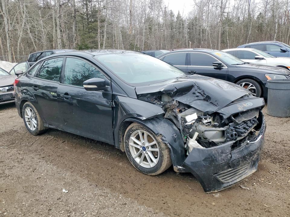 47600726 :رقم المزاد ، 1FADP3F25FL332181 vin ، 2015 Ford Focus مزاد بيع