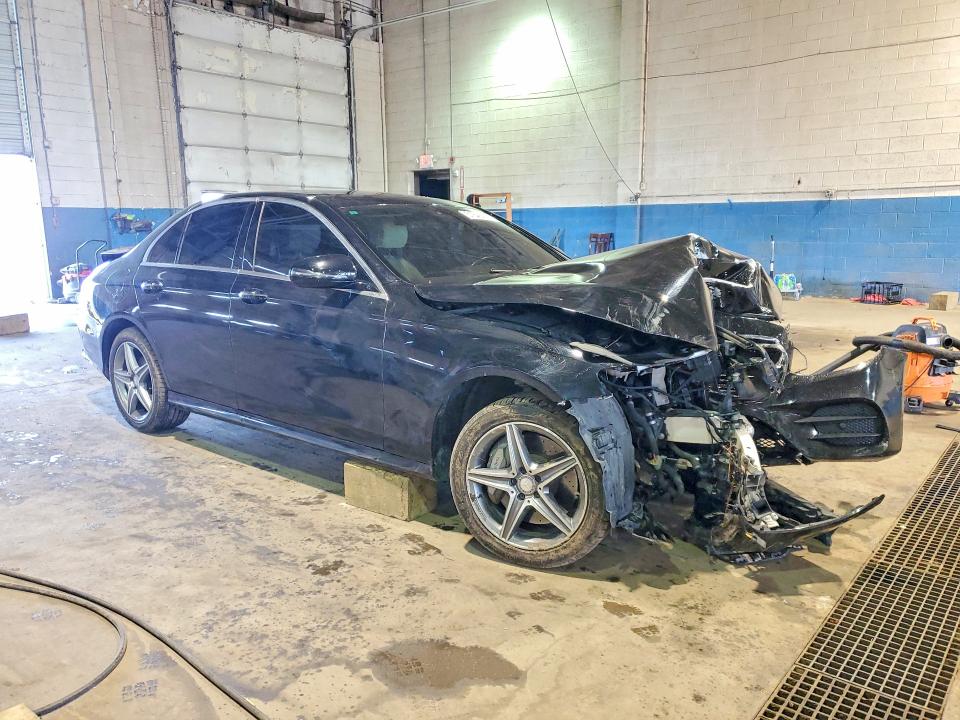 51648056 :رقم المزاد ، WDDZF4KB5HA011776 vin ، 2017 Mercedes-benz E مزاد بيع