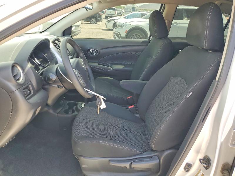 48914476 :رقم المزاد ، 3N1CN7AP1JK431883 vin ، 2018 Nissan Versa مزاد بيع