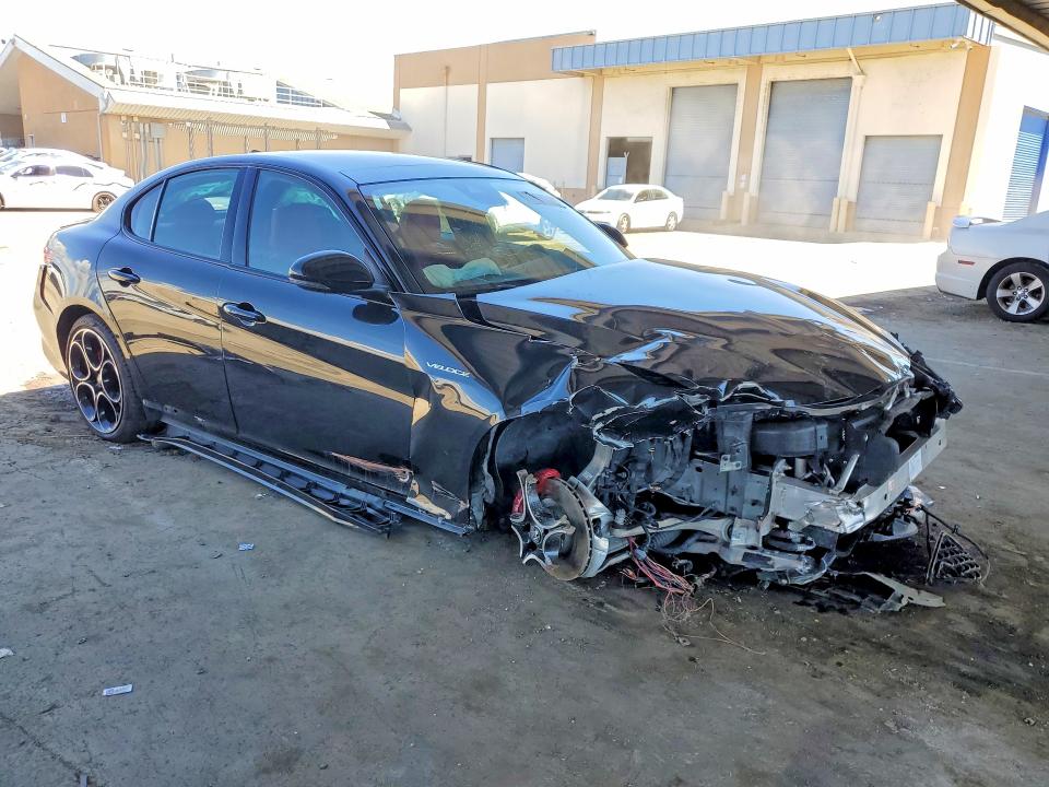 Продаж на аукціоні авто 2022 Alfa Romeo Giulia, vin: ZARFAMBN4N7656858, номер лоту: 50986766