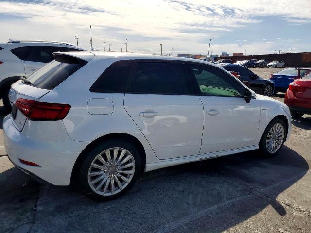 48175856 :رقم المزاد ، WAUUPBFF3HA079137 vin ، 2017 Audi A3 مزاد بيع