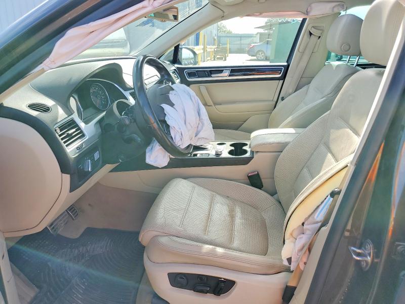 50668556 :رقم المزاد ، WVGEP9BP9GD003090 vin ، 2016 Volkswagen Touareg مزاد بيع