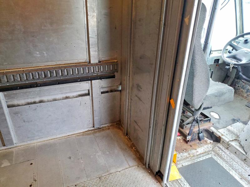 Продажа на аукционе авто 2010 Freightliner Chassis, vin: 4UZAAPDUXACAS5512, номер лота: 49288746