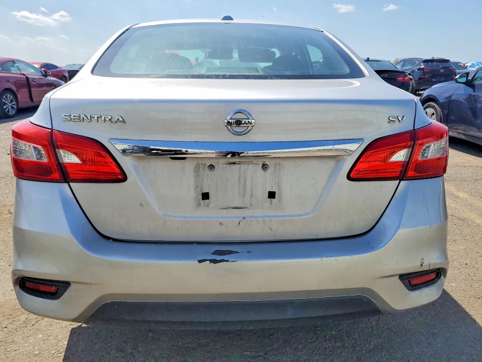 51187676 :رقم المزاد ، 3N1AB7AP9JY242346 vin ، 2018 Nissan Sentra مزاد بيع