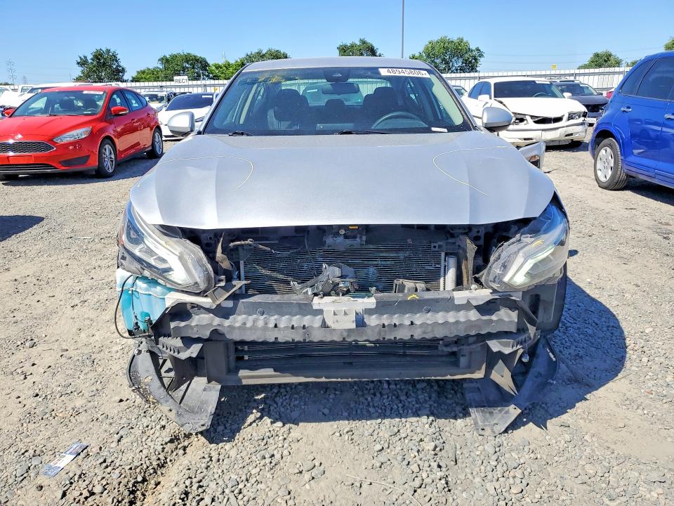 48945806 :رقم المزاد ، 1N4BL4DVXNN381255 vin ، 2022 Nissan Altima مزاد بيع