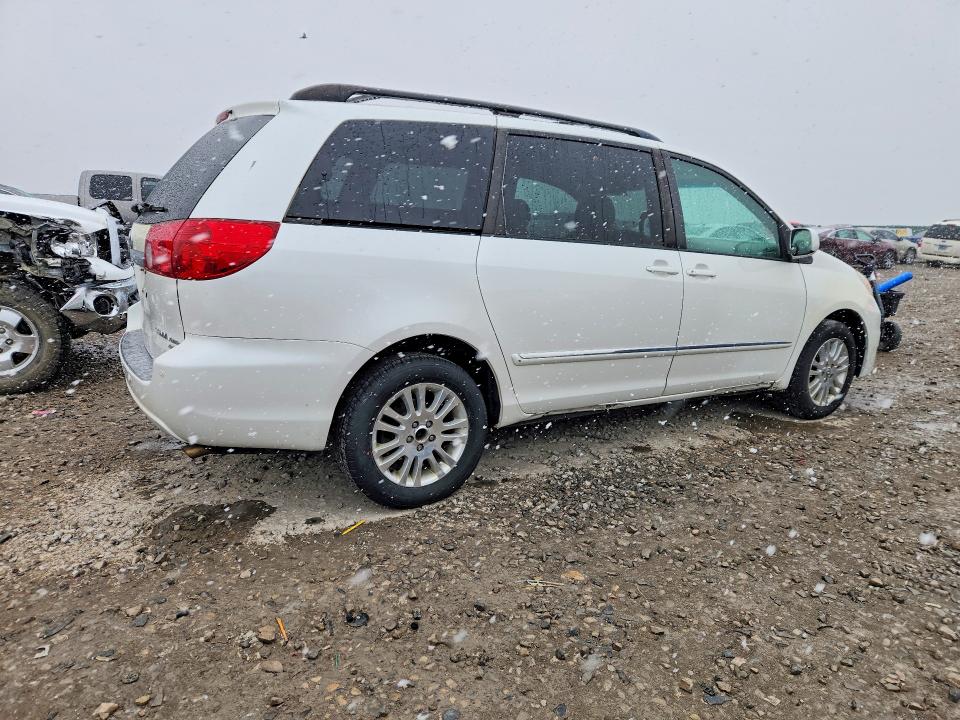 Продажа на аукционе авто 2007 Toyota Sienna, vin: 5TDBK22C57S001089, номер лота: 50354596