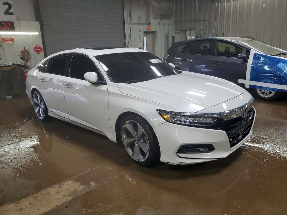 Продаж на аукціоні авто 2018 Honda Accord, vin: 1HGCV2F94JA050493, номер лоту: 51777656