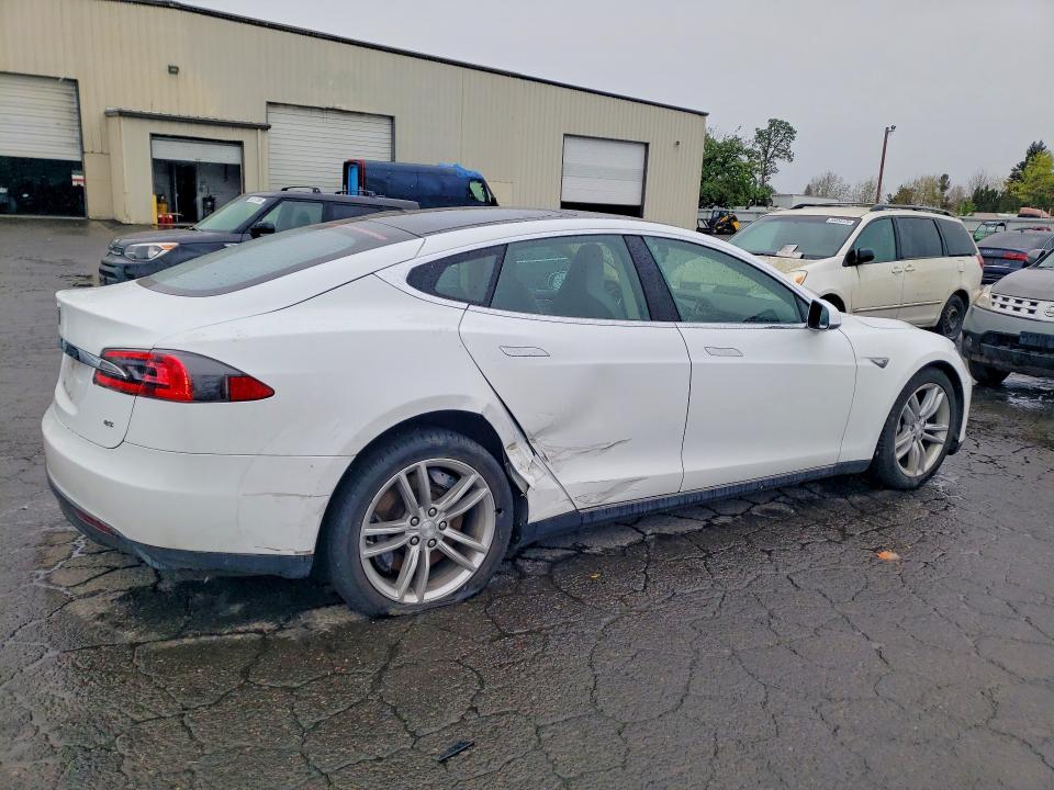 50457696 :رقم المزاد ، 5YJSA1DN7DFP12983 vin ، 2013 Tesla Model S مزاد بيع