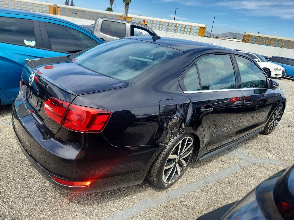 48644026 :رقم المزاد ، 3VW4A7AJ8DM424024 vin ، 2013 Volkswagen Jetta مزاد بيع