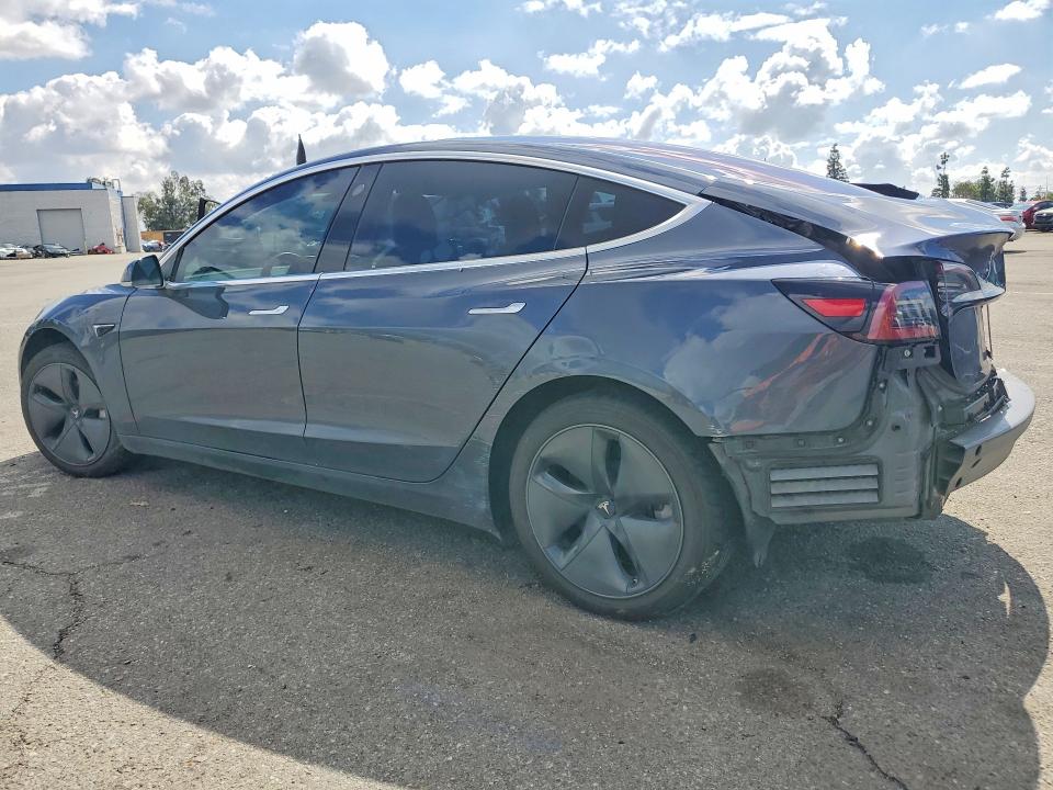 2018 Tesla Model 3 მანქანა იყიდება აუქციონზე, vin: 5YJ3E1EAXJF021348, აუქციონის ნომერი: 48318006