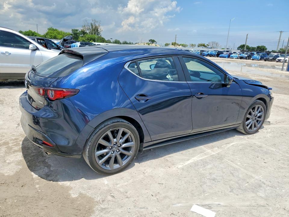 50847826 :رقم المزاد ، JM1BPALL2N1514711 vin ، 2022 Mazda 3 مزاد بيع
