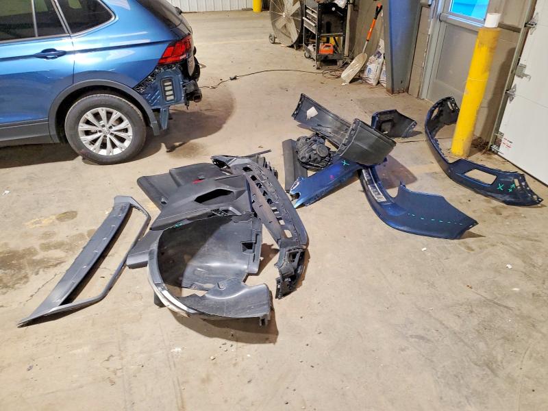 50615726 :رقم المزاد ، 3VV1B7AX7KM079218 vin ، 2019 Volkswagen Tiguan مزاد بيع
