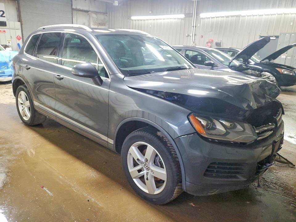 Продажа на аукционе авто 2014 Volkswagen Touareg, vin: WVGEP9BP0ED013505, номер лота: 48288276