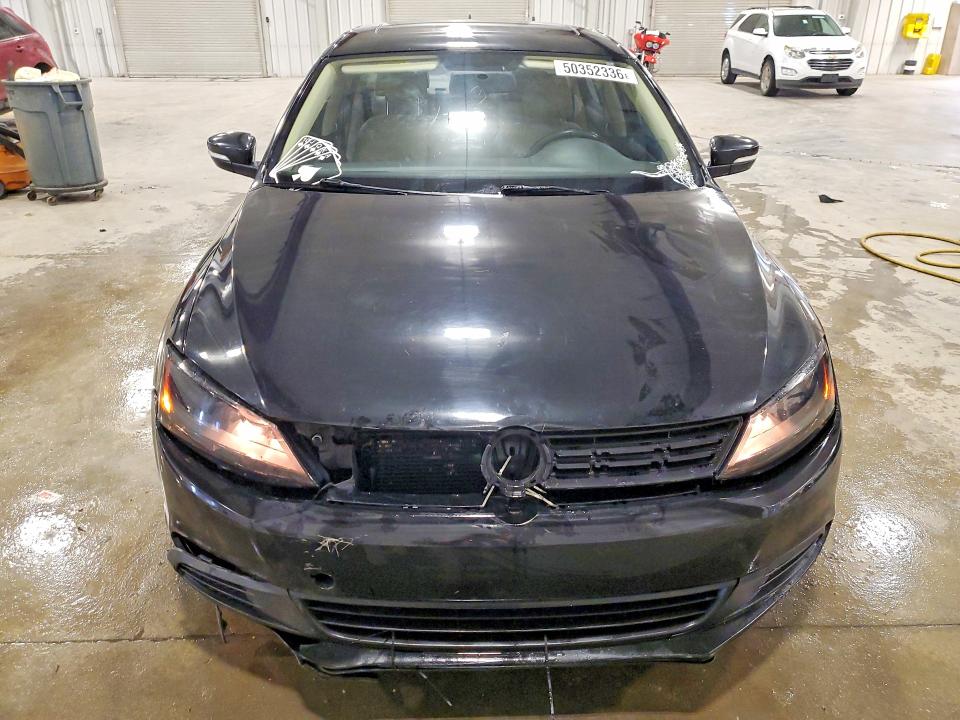 50352336 :رقم المزاد ، 3VWDP7AJ0DM379627 vin ، 2013 Volkswagen Jetta مزاد بيع