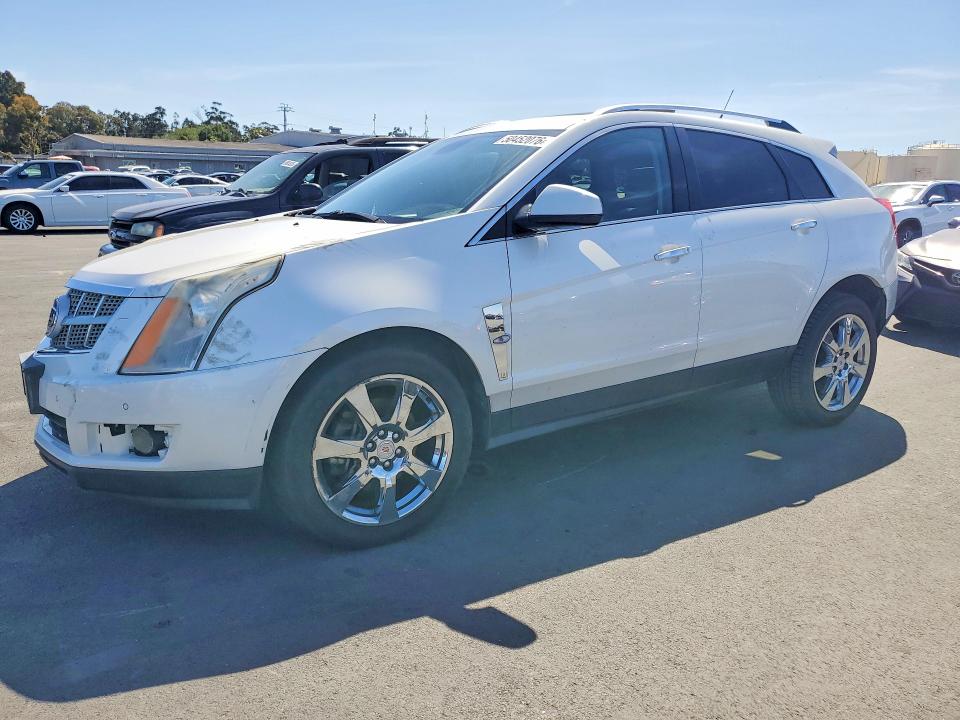 50452076 :رقم المزاد ، 3GYFNKE63BS548889 vin ، 2011 Cadillac Srx مزاد بيع