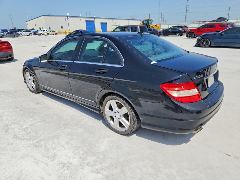 51262636 :رقم المزاد ، WDDGF5EB1BR140311 vin ، 2011 Mercedes-benz C مزاد بيع
