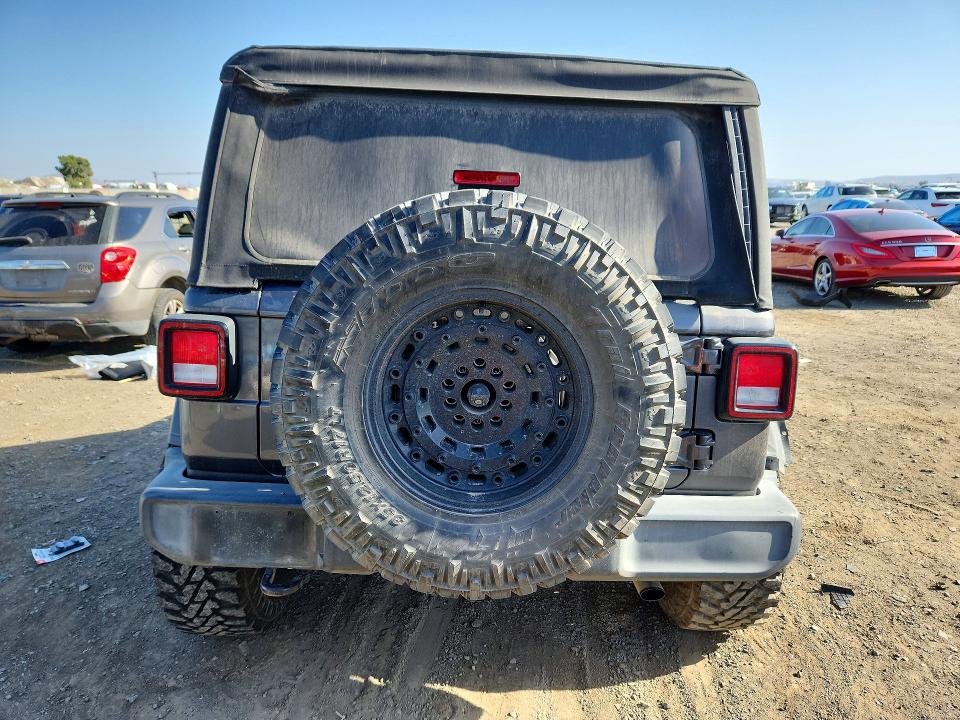2018 Jeep Wrangler Unlimited მანქანა იყიდება აუქციონზე, vin: 1C4HJXDG9JW171814, აუქციონის ნომერი: 49864036