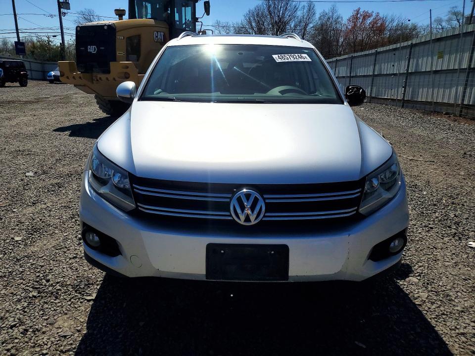 Продажа на аукционе авто 2015 Volkswagen Tiguan, vin: WVGBV7AX8FW585393, номер лота: 48579246