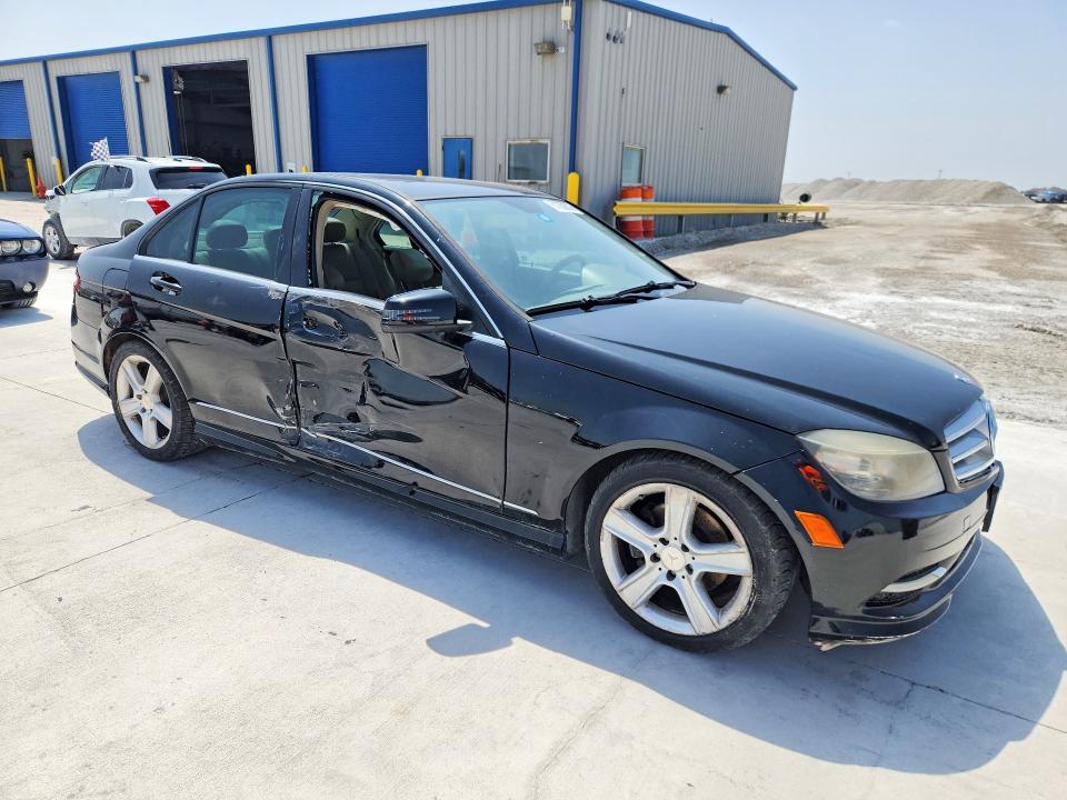 51262636 :رقم المزاد ، WDDGF5EB1BR140311 vin ، 2011 Mercedes-benz C مزاد بيع