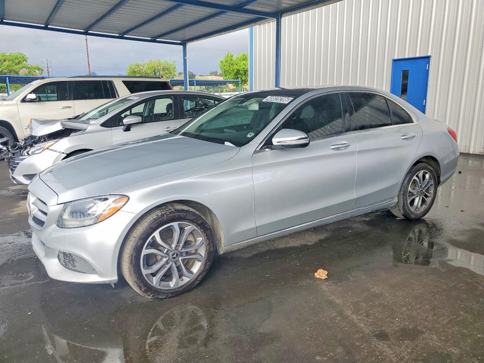 48828286 :رقم المزاد ، WDDWF4KB0JR337334 vin ، 2018 Mercedes-benz C مزاد بيع