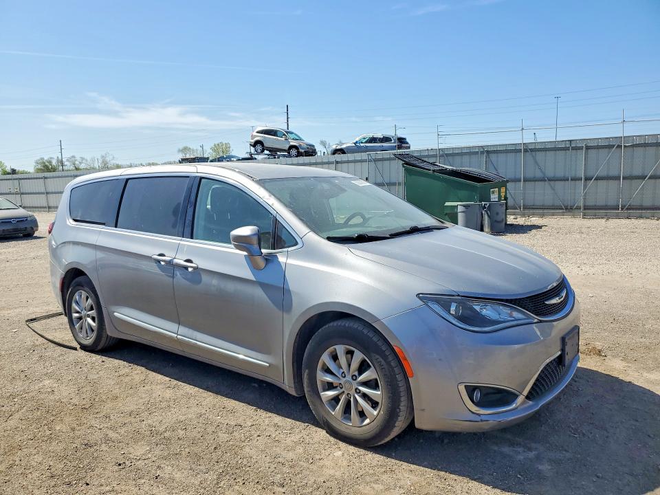 50636686 :رقم المزاد ، 2C4RC1BG5HR543912 vin ، 2017 Chrysler Pacifica مزاد بيع