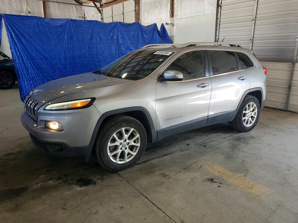 2015 Jeep Cherokee მანქანა იყიდება აუქციონზე, vin: 1C4PJMCS0FW757275, აუქციონის ნომერი: 49364366