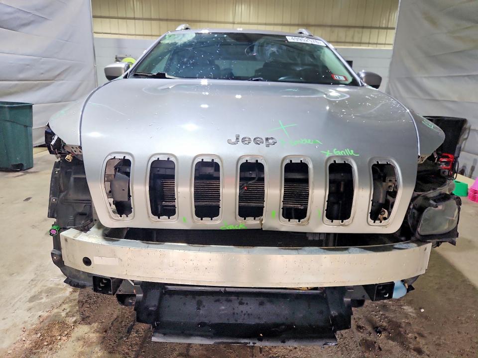 Продажа на аукционе авто 2015 Jeep Cherokee, vin: 1C4PJMCB6FW667421, номер лота: 49952576