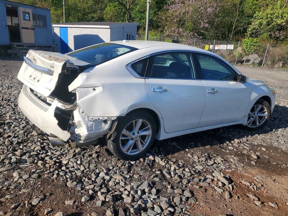 2014 Nissan Altima მანქანა იყიდება აუქციონზე, vin: 1N4AL3AP5EC133745, აუქციონის ნომერი: 51636956