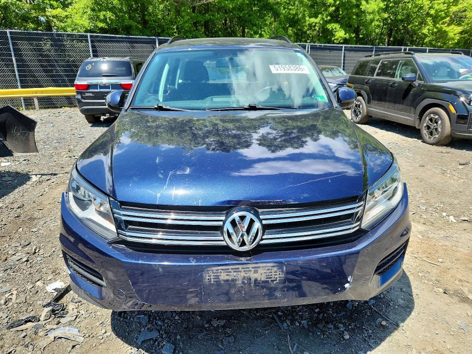 2015 Volkswagen Tiguan მანქანა იყიდება აუქციონზე, vin: WVGAV7AXXFW510755, აუქციონის ნომერი: 51958386