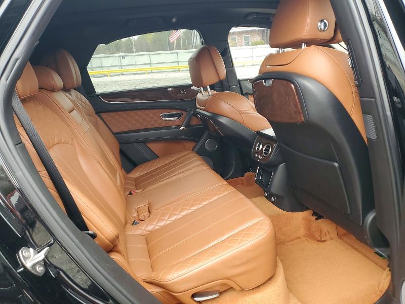 50581156 :رقم المزاد ، SJAAC2ZV7HC014561 vin ، 2017 Bentley Bentayga مزاد بيع