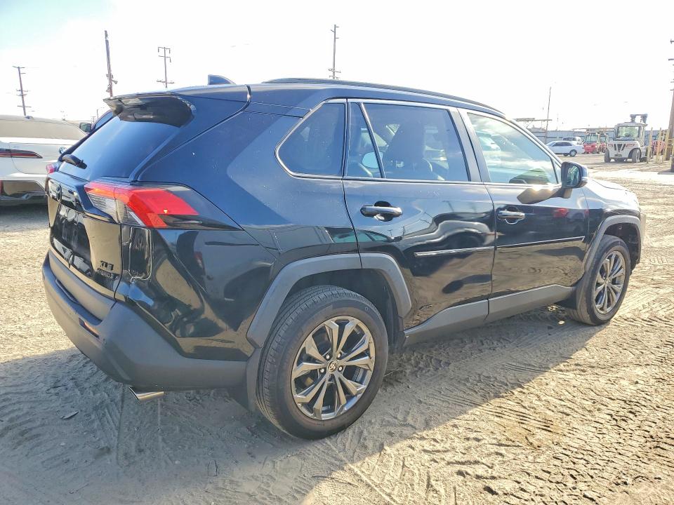 Продаж на аукціоні авто 2022 Toyota Rav4, vin: 4T3B6RFV3NU068469, номер лоту: 51349426