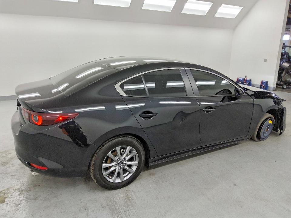 49001716 :رقم المزاد ، JM1BPAAM7S1774478 vin ، 2025 Mazda 3 مزاد بيع