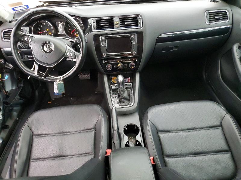 49747316 :رقم المزاد ، 3VWL17AJ4HM235095 vin ، 2017 Volkswagen Jetta مزاد بيع