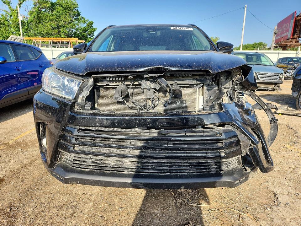 2018 Toyota Highlander მანქანა იყიდება აუქციონზე, vin: 5TDJZRFH8JS554770, აუქციონის ნომერი: 50747946