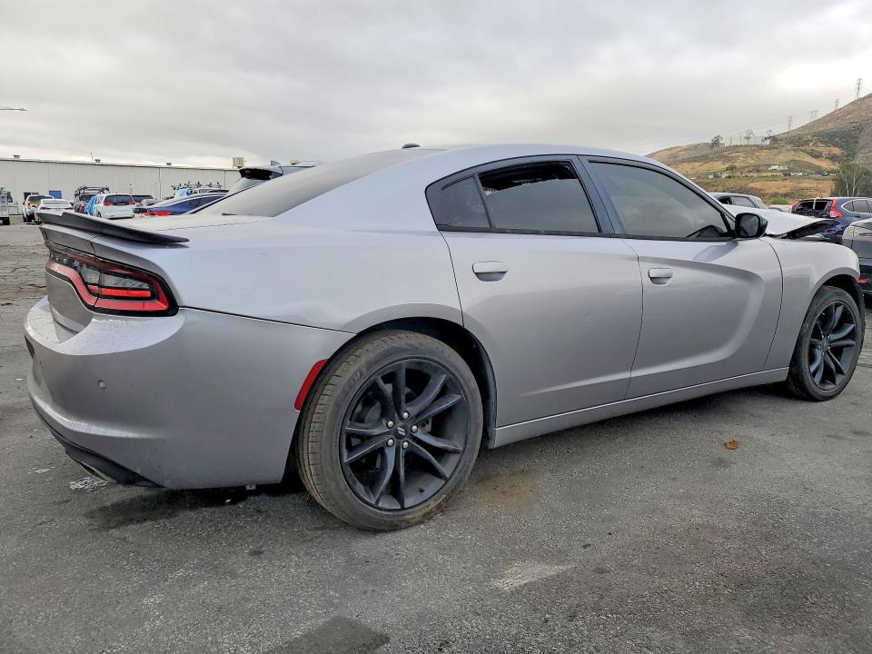 48193376 :رقم المزاد ، 2C3CDXBG4JH126285 vin ، 2018 Dodge Charger مزاد بيع