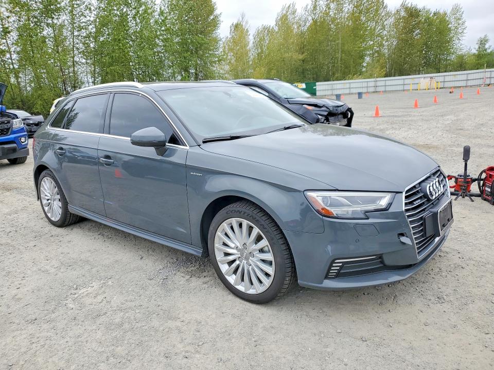 Продажа на аукционе авто 2018 Audi A3, vin: WAUTPBFF2JA062315, номер лота: 50849866
