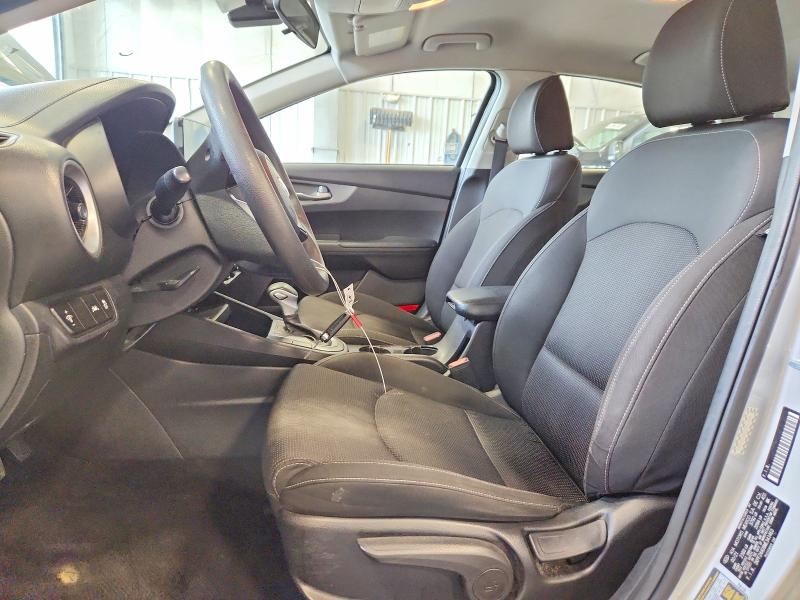 2021 Kia Forte მანქანა იყიდება აუქციონზე, vin: 3KPF24AD8ME341463, აუქციონის ნომერი: 49630126