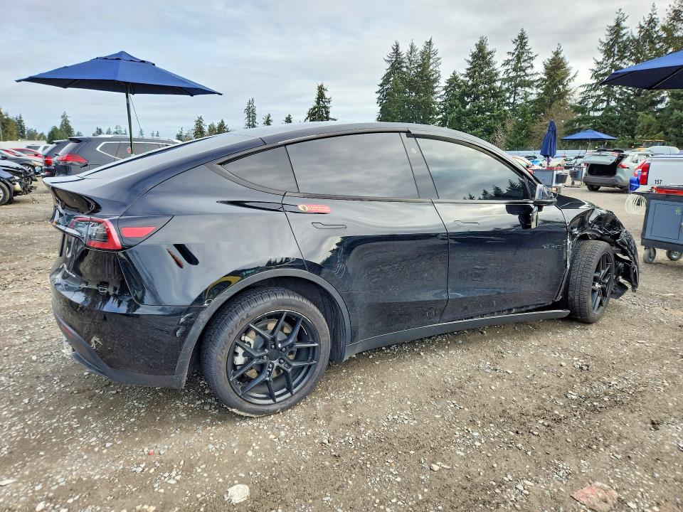 51891506 :رقم المزاد ، 7SAYGDEE7RF201728 vin ، 2024 Tesla Model Y مزاد بيع