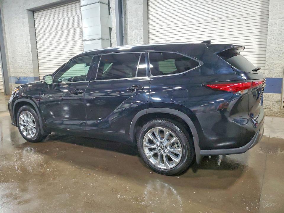 49642746 :رقم المزاد ، 5TDKDRBH8PS027183 vin ، 2023 Toyota Highlander مزاد بيع