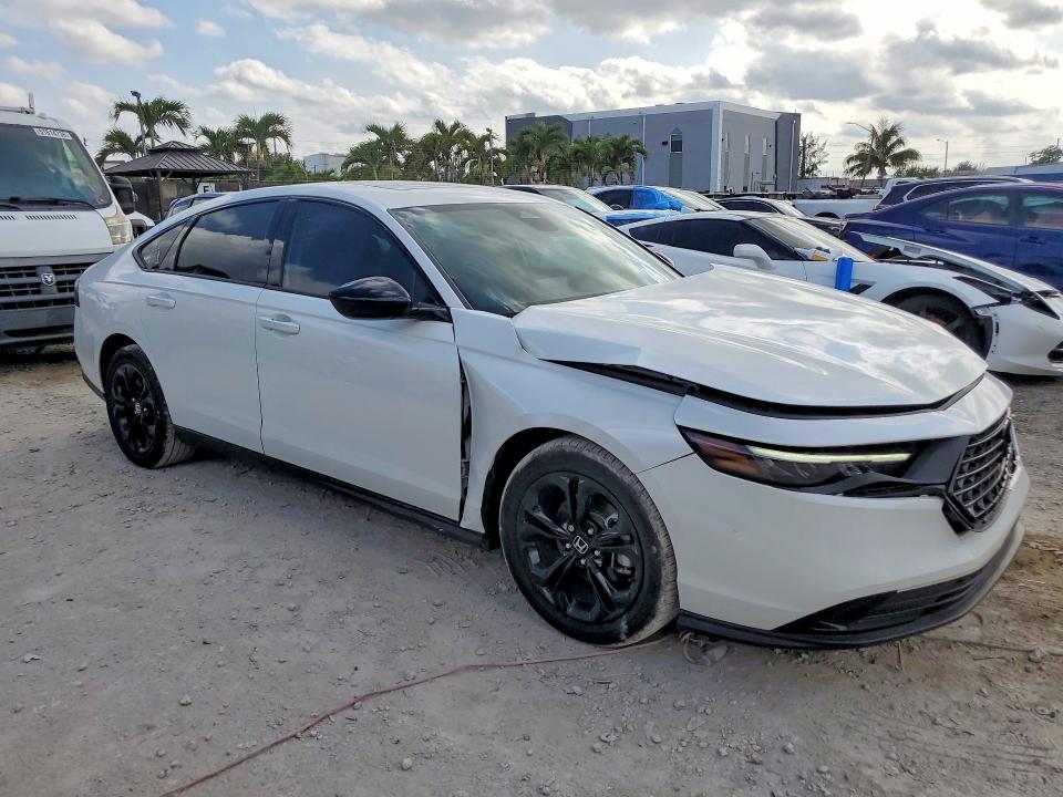 Auction sale of the 2025 Honda Accord, vin: 1HGCY1F45SA039705, lot number: 51778556