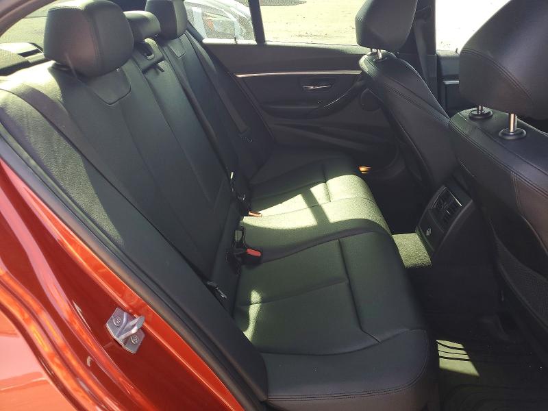 48283636 :رقم المزاد ، WBA8B9C58JEE81077 vin ، 2018 Bmw 330 مزاد بيع