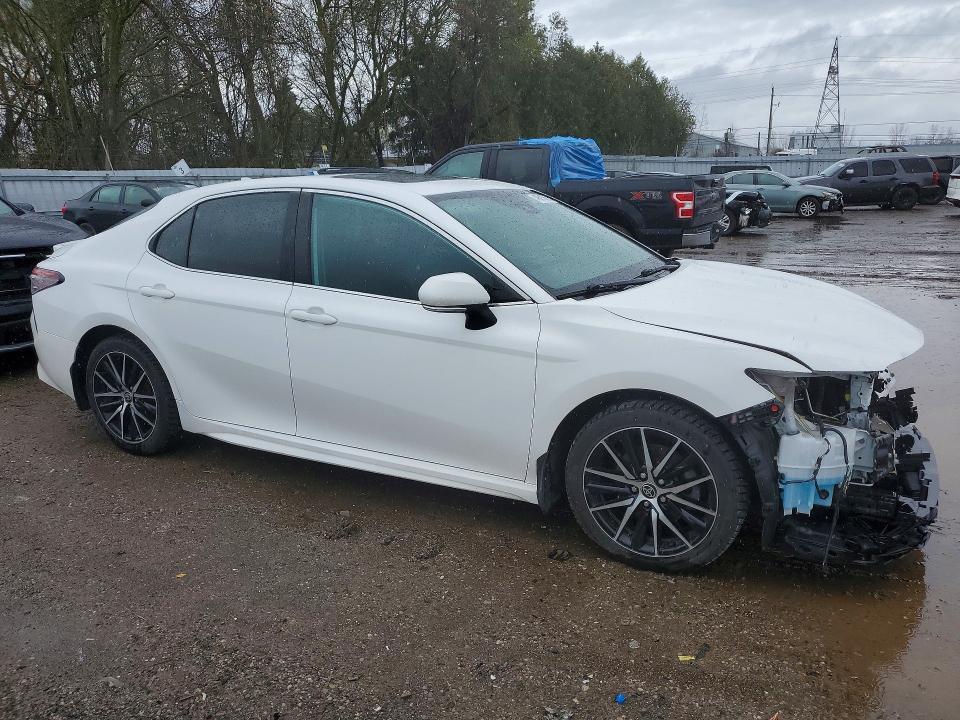 49213826 :رقم المزاد ، 4T1S11AK2NU625975 vin ، 2022 Toyota Camry مزاد بيع